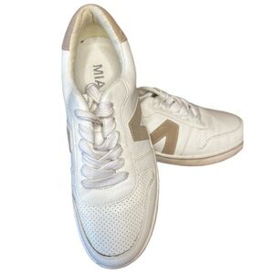 MIA sneakers 8.5